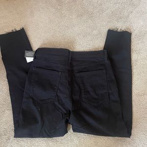 🆕  NEW!! High Rise Skinny Jean - 30